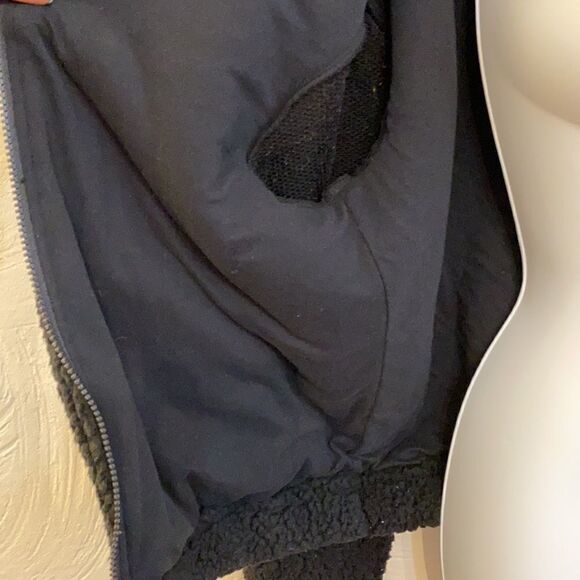 Abercrombie Sherpa zipped up jacket S - Picture 4 of 4